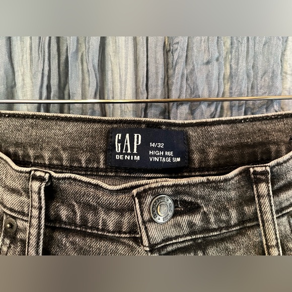 Relaxed GAP Factory Women's Size 31 High Rise Button Fly Slim Jeans in Black - Picture 6 of 8